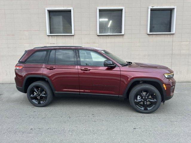 new 2025 Jeep Grand Cherokee car, priced at $42,532