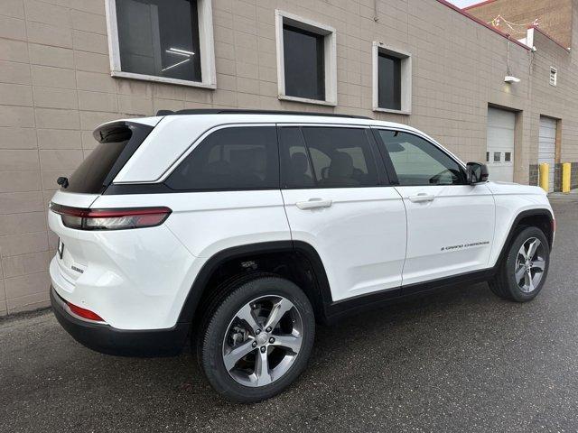 new 2025 Jeep Grand Cherokee car, priced at $47,148