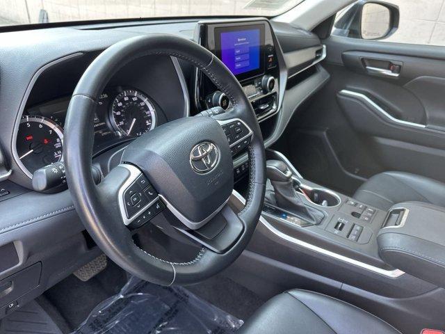 used 2023 Toyota Highlander car, priced at $34,989