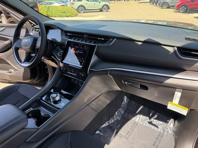 new 2025 Jeep Grand Cherokee L car, priced at $40,162