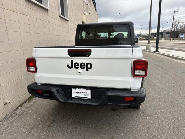 new 2025 Jeep Gladiator car, priced at $40,190