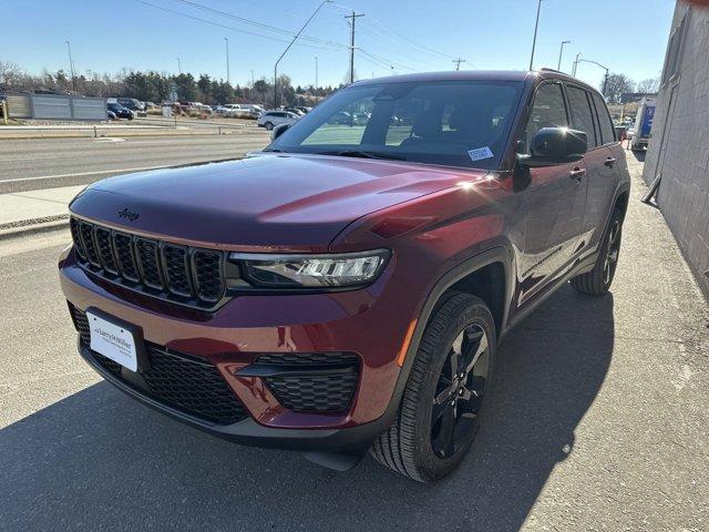 new 2025 Jeep Grand Cherokee car, priced at $42,069