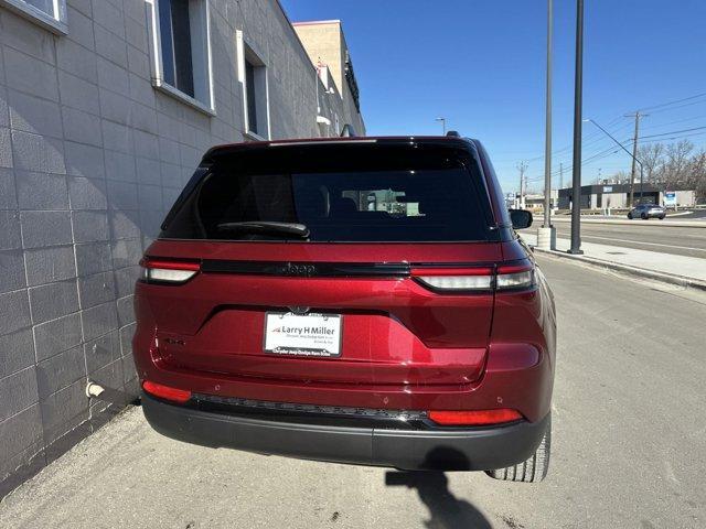 new 2025 Jeep Grand Cherokee car, priced at $42,069