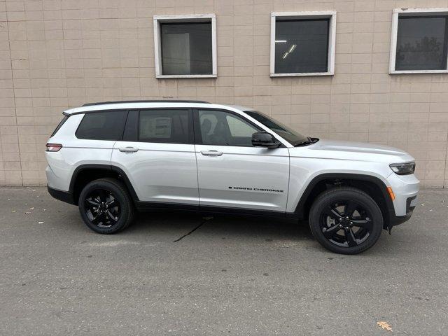 new 2025 Jeep Grand Cherokee L car, priced at $47,124