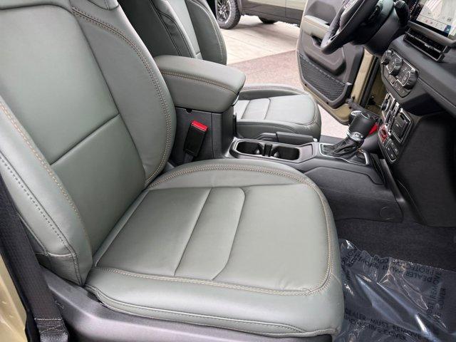 new 2025 Jeep Gladiator car, priced at $53,122