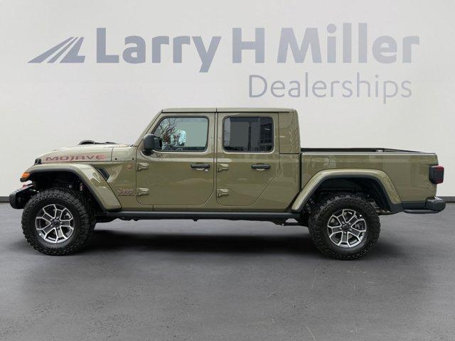 new 2025 Jeep Gladiator car, priced at $53,122