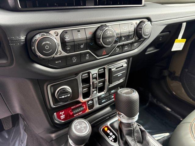 new 2025 Jeep Gladiator car, priced at $53,122