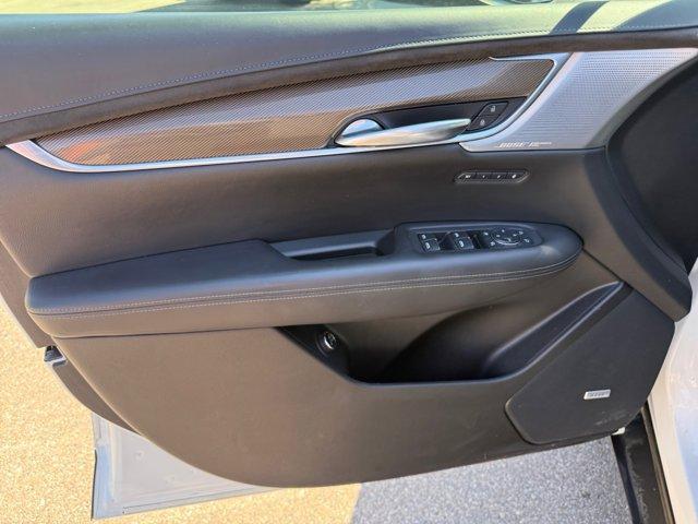 used 2020 Cadillac XT5 car, priced at $31,658