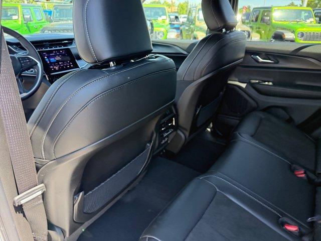 new 2025 Jeep Grand Cherokee car, priced at $41,087