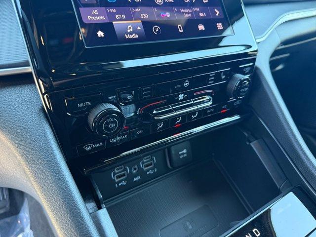 new 2025 Jeep Grand Cherokee car, priced at $41,087