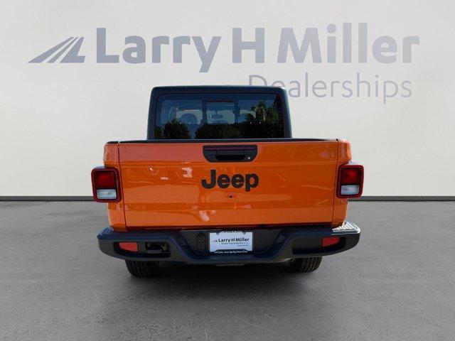 new 2025 Jeep Gladiator car, priced at $38,656