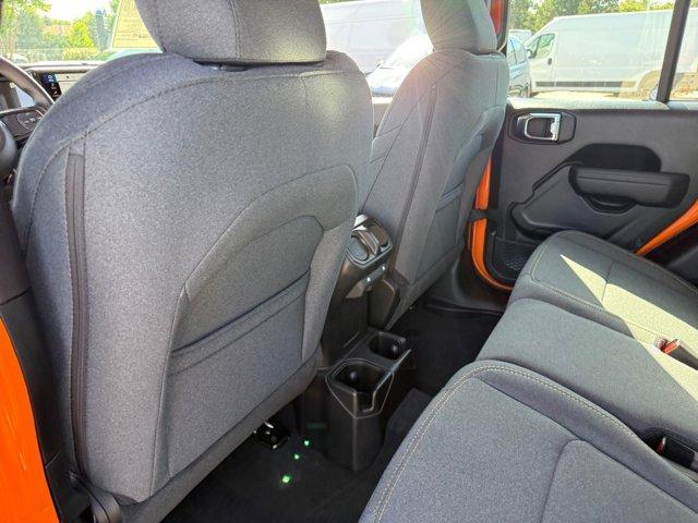 new 2025 Jeep Gladiator car, priced at $38,656
