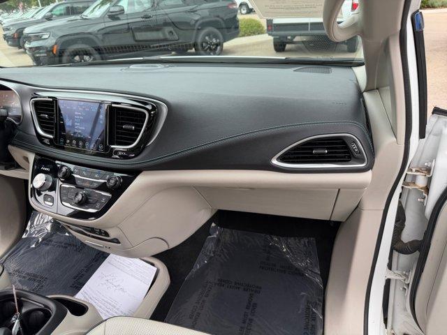 used 2018 Chrysler Pacifica Hybrid car, priced at $19,678