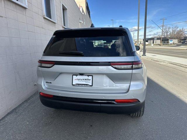 new 2025 Jeep Grand Cherokee car, priced at $42,532