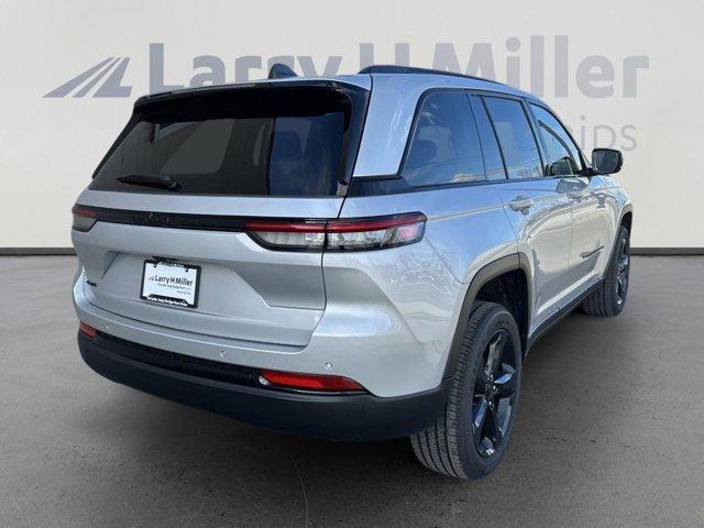 new 2025 Jeep Grand Cherokee car, priced at $42,032