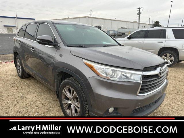 used 2015 Toyota Highlander car, priced at $21,214