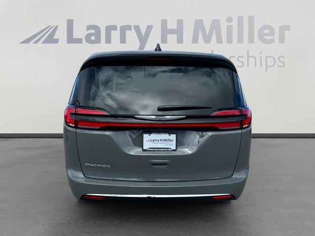 new 2025 Chrysler Pacifica car, priced at $43,915