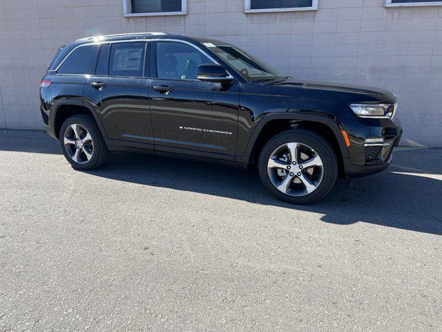 new 2024 Jeep Grand Cherokee car, priced at $49,899