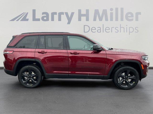 new 2025 Jeep Grand Cherokee car, priced at $41,569