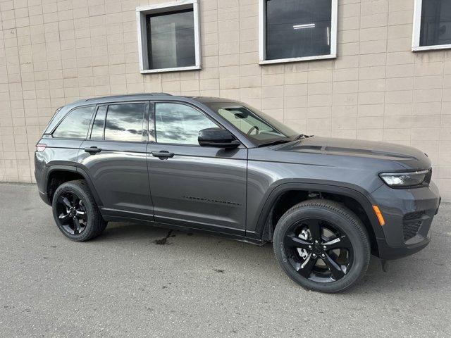 new 2025 Jeep Grand Cherokee car, priced at $42,532