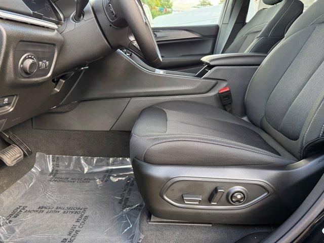 new 2025 Jeep Grand Cherokee car, priced at $37,805