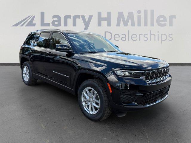new 2025 Jeep Grand Cherokee car, priced at $37,805
