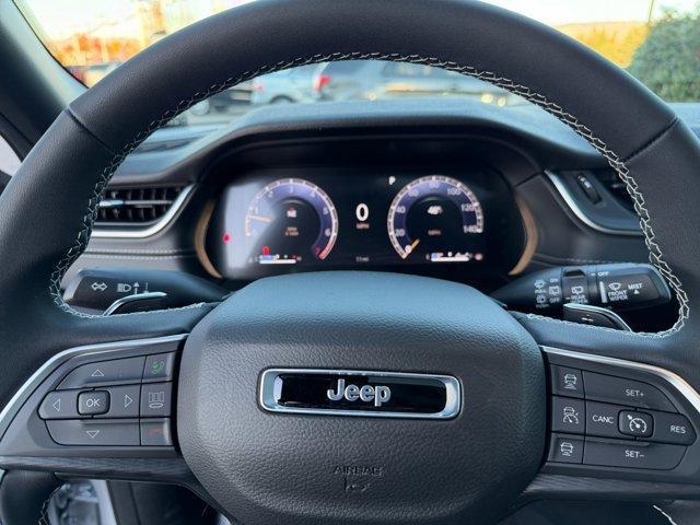 new 2025 Jeep Grand Cherokee car, priced at $35,656