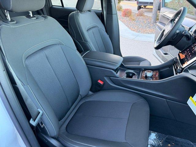 new 2025 Jeep Grand Cherokee car, priced at $35,656