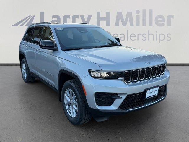 new 2025 Jeep Grand Cherokee car, priced at $35,656