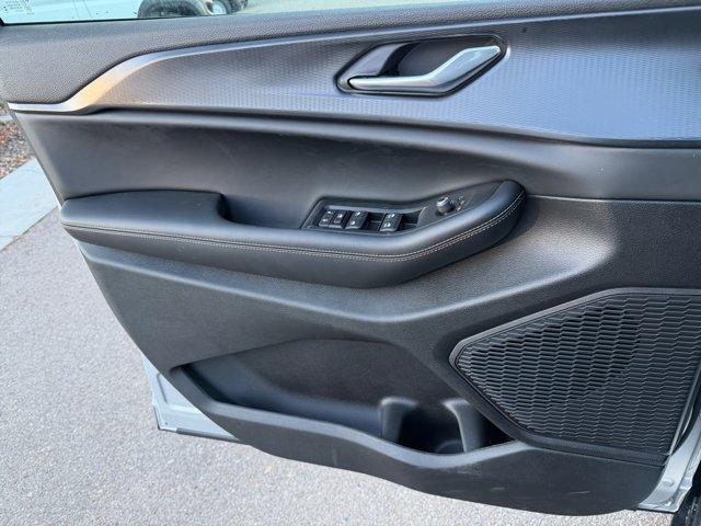 new 2025 Jeep Grand Cherokee car, priced at $35,656