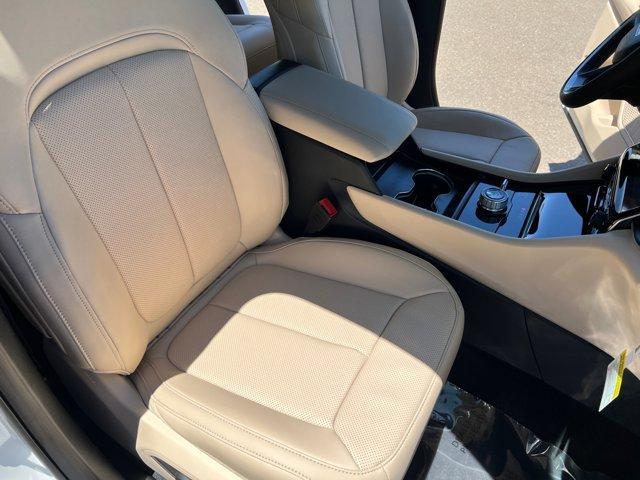 new 2025 Jeep Grand Cherokee car, priced at $49,807