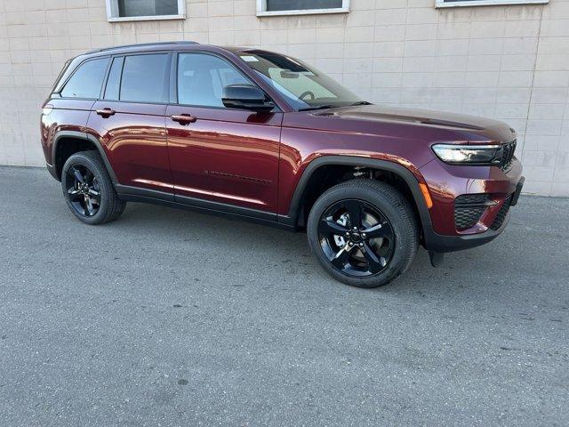 new 2025 Jeep Grand Cherokee car, priced at $42,532