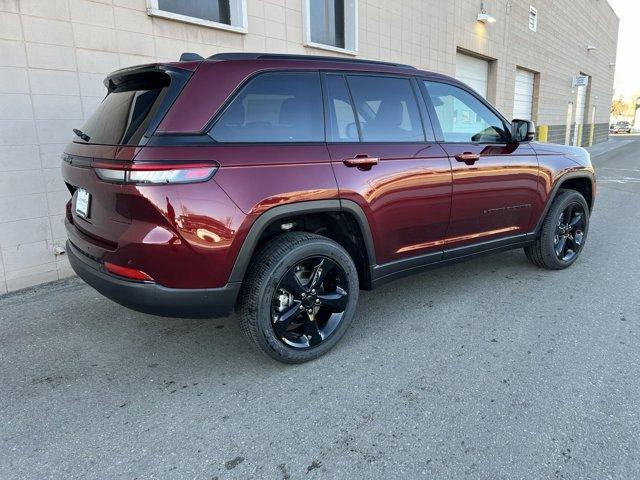 new 2025 Jeep Grand Cherokee car, priced at $42,532