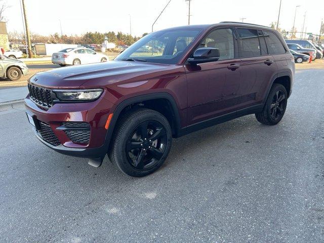 new 2025 Jeep Grand Cherokee car, priced at $42,532