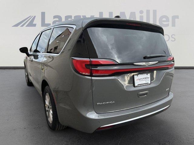 new 2025 Chrysler Pacifica car, priced at $46,910