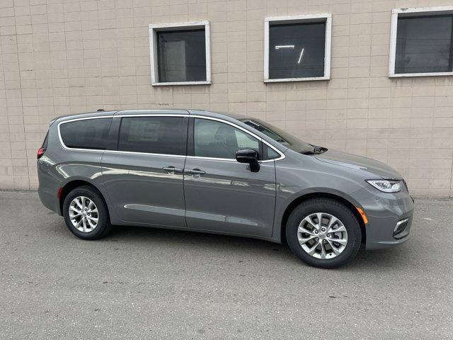 new 2025 Chrysler Pacifica car, priced at $46,910