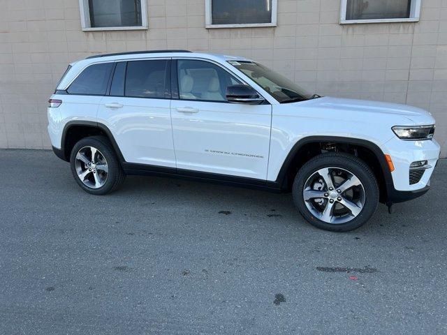 new 2025 Jeep Grand Cherokee car, priced at $51,115