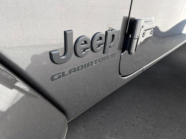 new 2024 Jeep Gladiator car, priced at $40,096