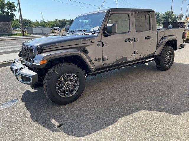 new 2024 Jeep Gladiator car, priced at $43,485