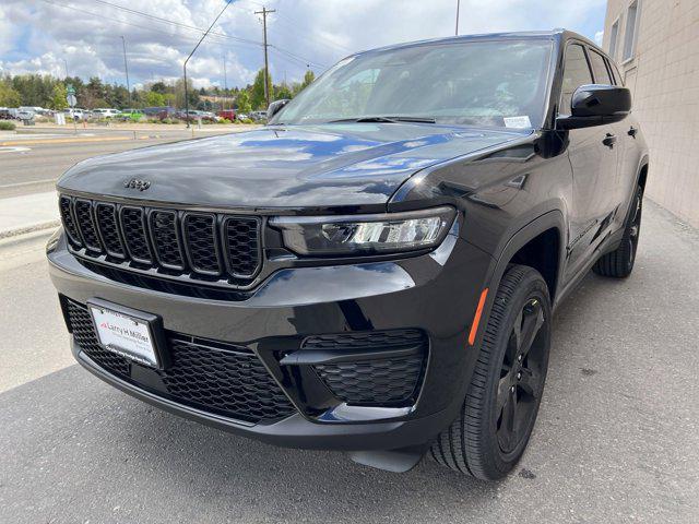 new 2024 Jeep Grand Cherokee car, priced at $44,670