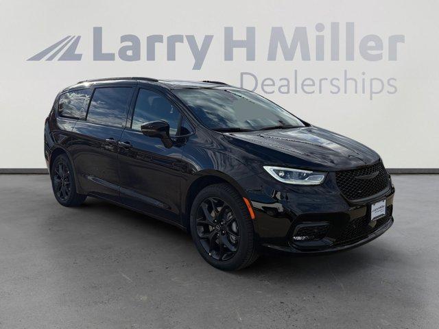 new 2026 Chrysler Pacifica car, priced at $55,240