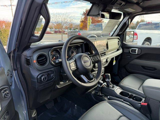 new 2025 Jeep Gladiator car, priced at $53,122