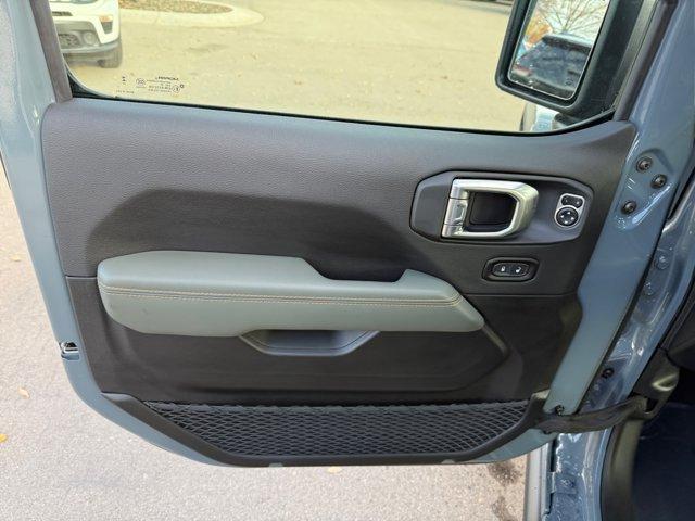 new 2025 Jeep Gladiator car, priced at $53,122