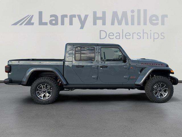 new 2025 Jeep Gladiator car, priced at $53,122