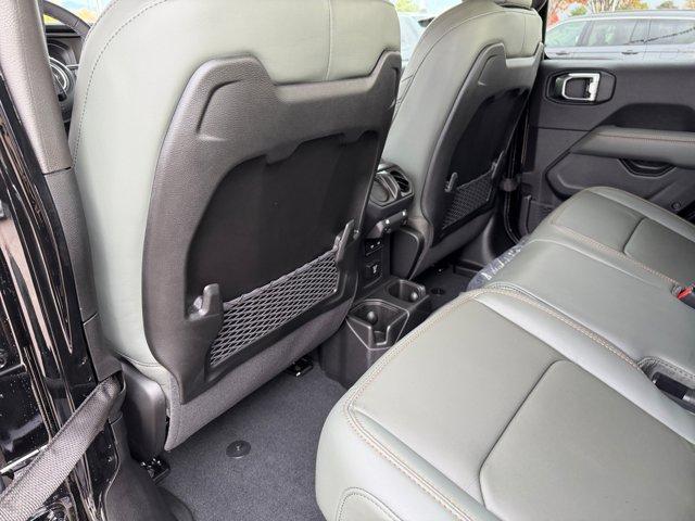 new 2025 Jeep Gladiator car, priced at $53,122