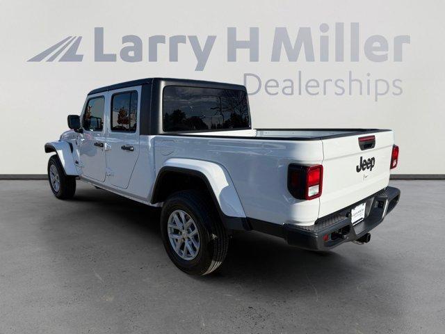 used 2023 Jeep Gladiator car, priced at $34,487