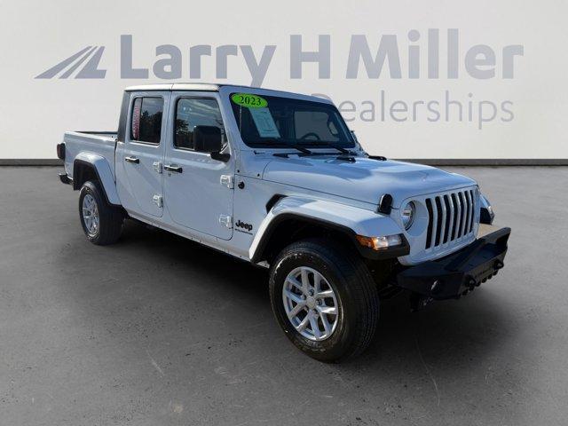 used 2023 Jeep Gladiator car, priced at $34,487