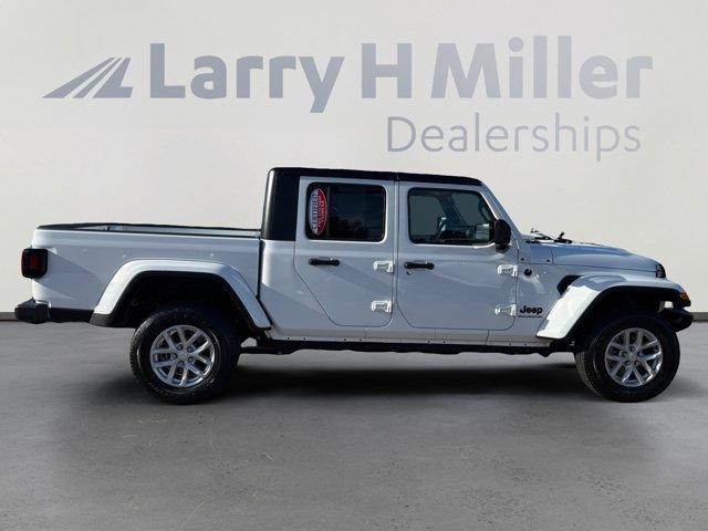 used 2023 Jeep Gladiator car, priced at $34,487