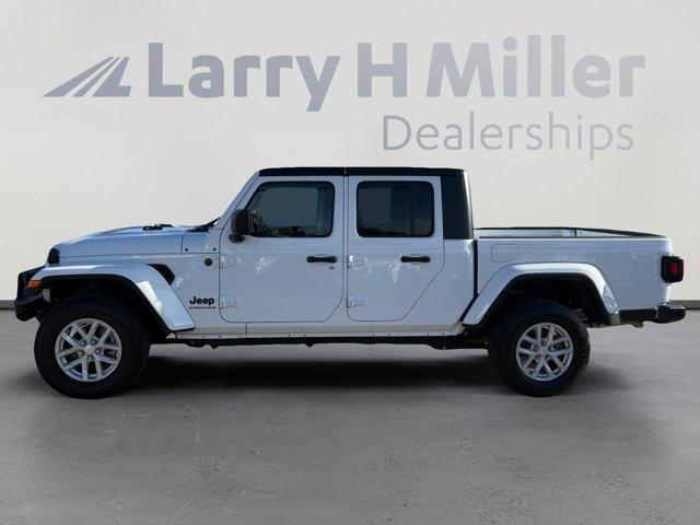 used 2023 Jeep Gladiator car, priced at $34,487