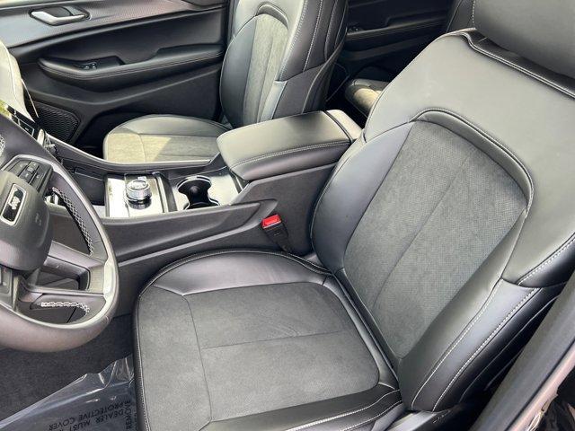 new 2025 Jeep Grand Cherokee L car, priced at $43,784